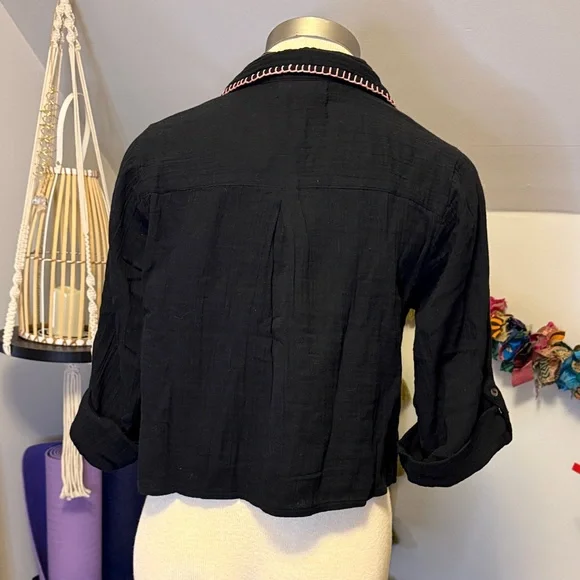 NWT Natural Life Black Button Down Shirt with coral thread trim - Picture 4 of 5